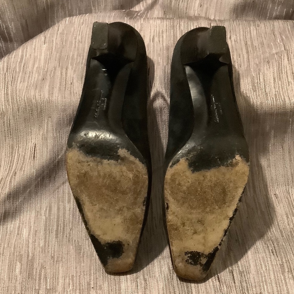 Ferragamo Black Suede Loafer Pumps Heels Sz 8 - Picture 7 of 14
